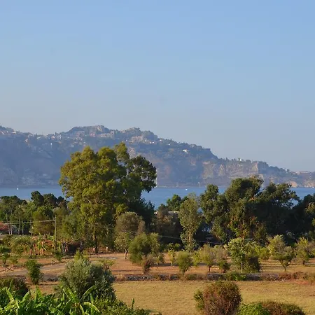 Kalos מלון גיארדיני נאקסוס