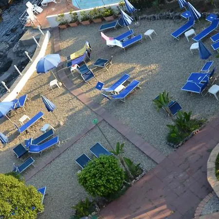 Kalos גיארדיני נאקסוס