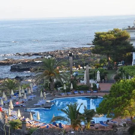 Kalos Szálloda Giardini-Naxos