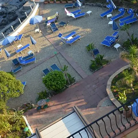 Kalos גיארדיני נאקסוס