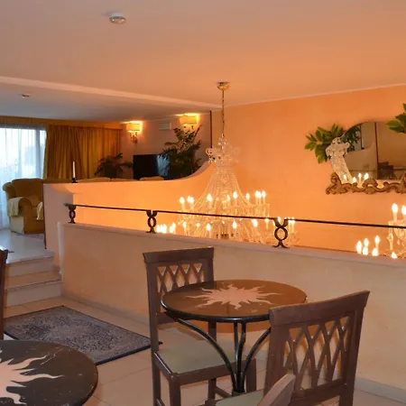 Kalos 3* גיארדיני נאקסוס