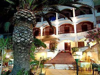 Kalos גיארדיני נאקסוס