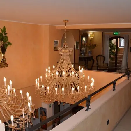 Hotel Kalos Giardini Naxos