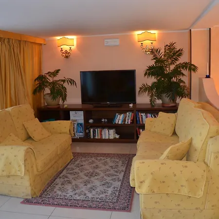 Hotel Kalos Giardini Naxos